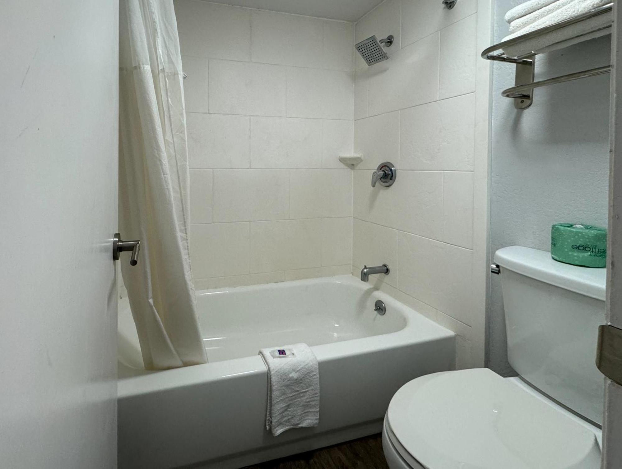 Motel 6 Huntsville Al University Dr. Exterior foto